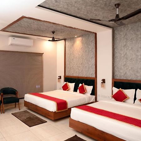 Hotel Singla Residency カングラ エクステリア 写真