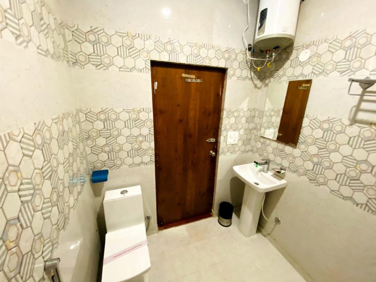 Hotel Singla Residency カングラ エクステリア 写真