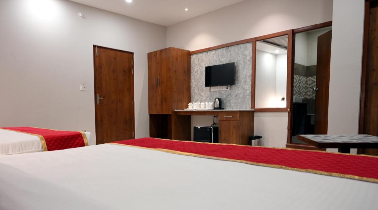 Hotel Singla Residency カングラ エクステリア 写真
