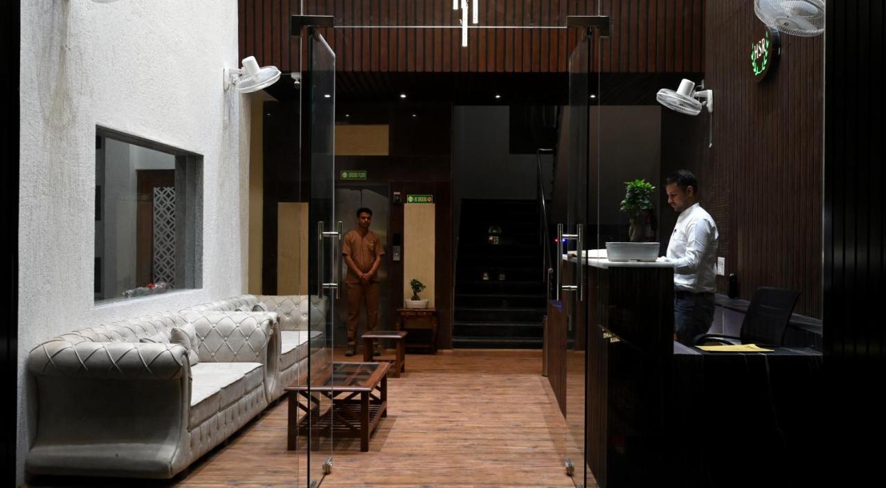 Hotel Singla Residency カングラ エクステリア 写真